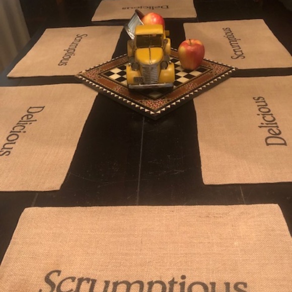 Hand Stenciled Burlap Placemats - Set of 6 - Picture 2 of 4